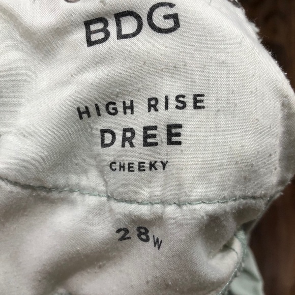 Cheeky BDG cutoff shorts - Picture 4 of 5